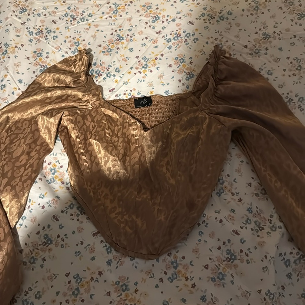 It’s to big, and it’s been worn once.